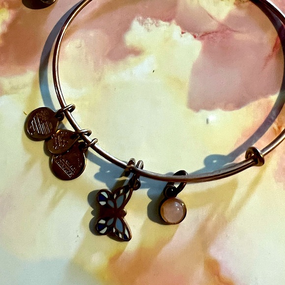 Alex + Ani Set of 3 beaded charm stacking bracelets - Picture 4 of 12
